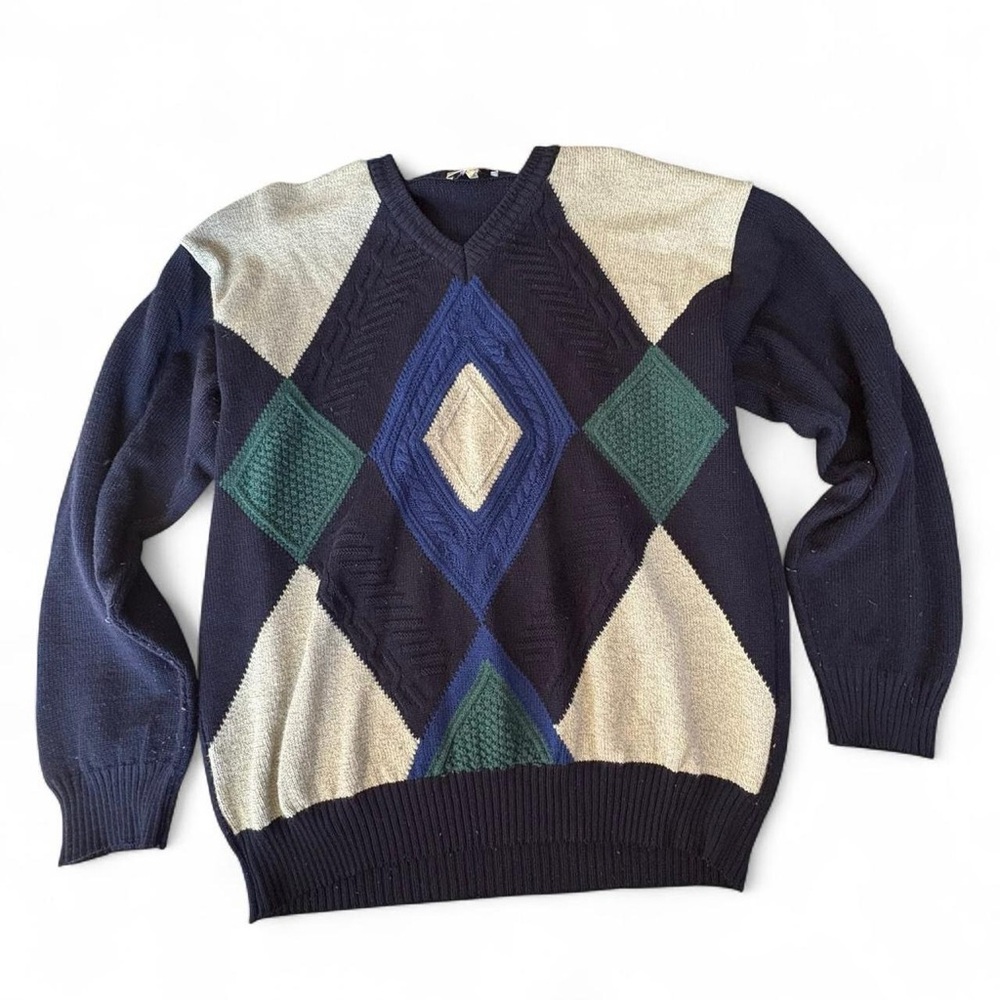 Men's V-Neck Argyle Sweater in Navy and Cream